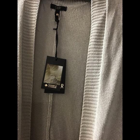 🌟 Oatmeal Cotton Cape with Pockets - Picture 2 of 6